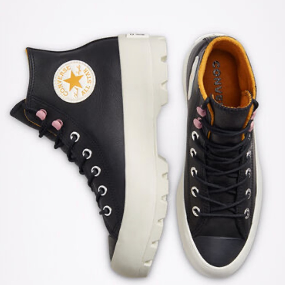 Black converse  gore Tex  never worn. Comes with tag and converse box.